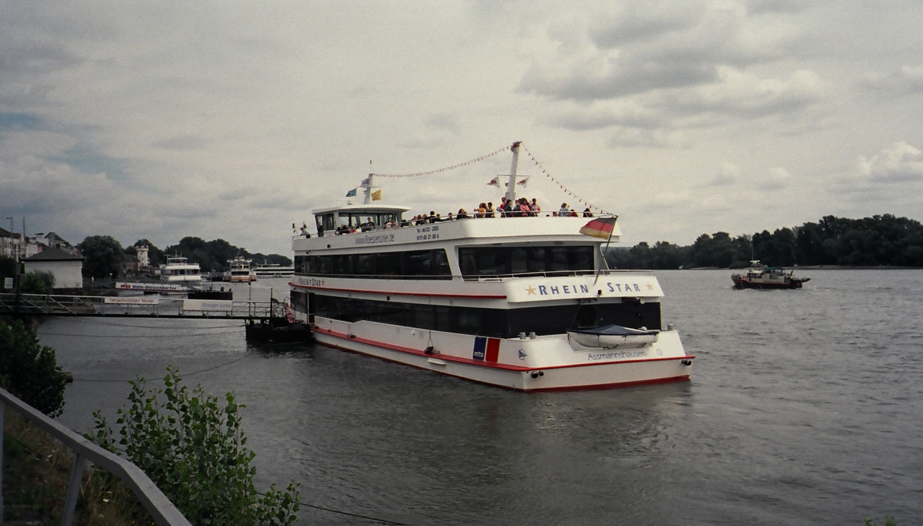 tour boat on the Rhine