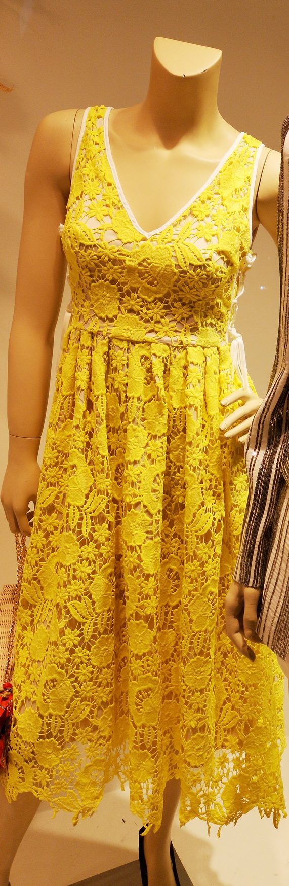yellow dress